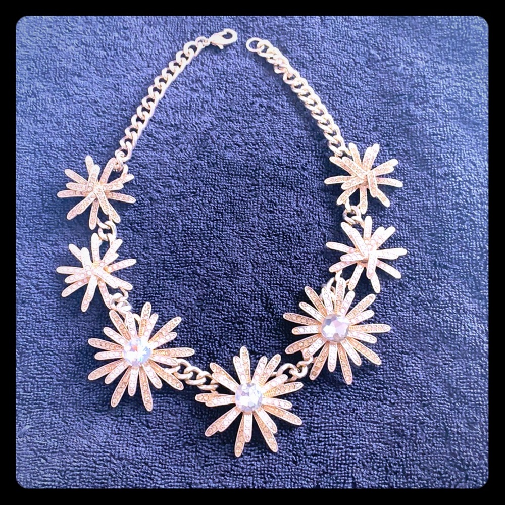 BR Flower Necklace